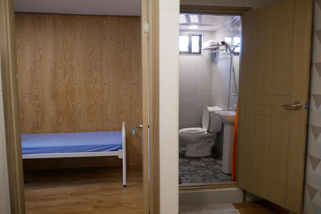 Хостел Backpackers Inside Сеул Екстер'єр фото