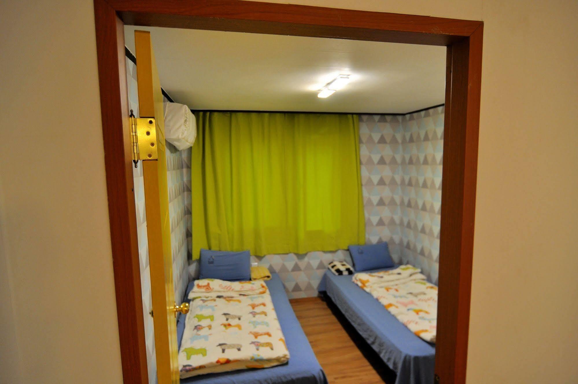Хостел Backpackers Inside Сеул Екстер'єр фото