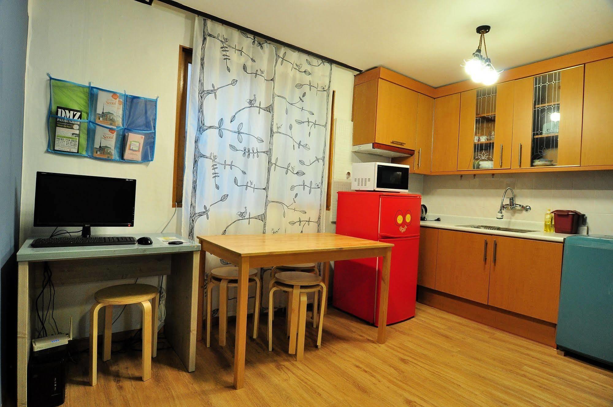 Хостел Backpackers Inside Сеул Екстер'єр фото