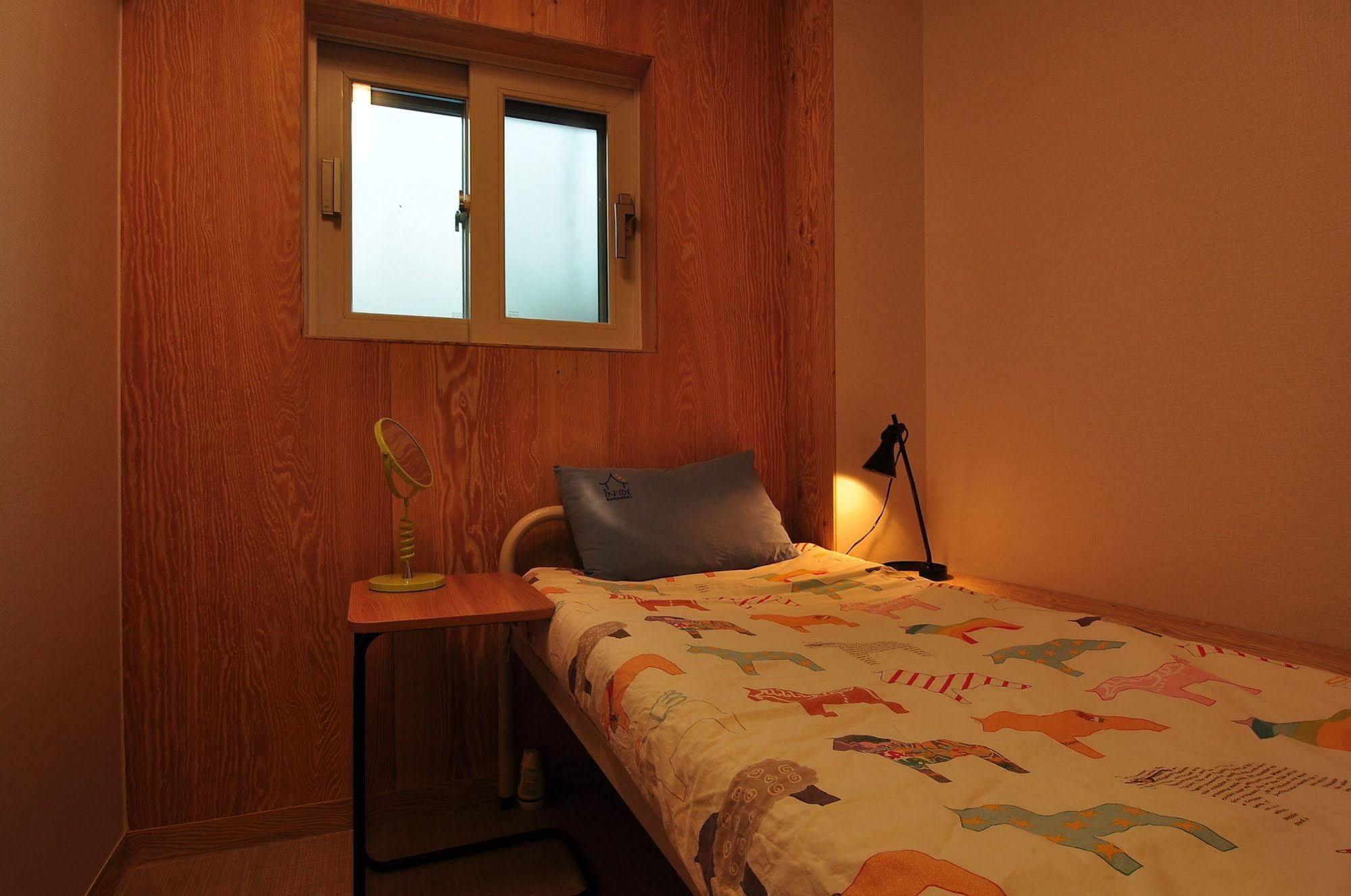 Хостел Backpackers Inside Сеул Екстер'єр фото